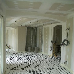Cintres au plafond réalisés en plaques de plâtre